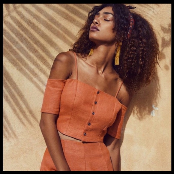 Astr Tops - ASTR The Label Crop Top Orange Sunset.